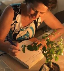 Scrivi la tua voce intervista di Tina su M SocialMagazine